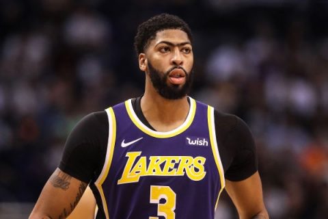 Lakers’ Davis has ankle sprain, to sit vs. Pacers