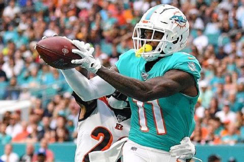 Source: Pats acquire WR Parker from Dolphins