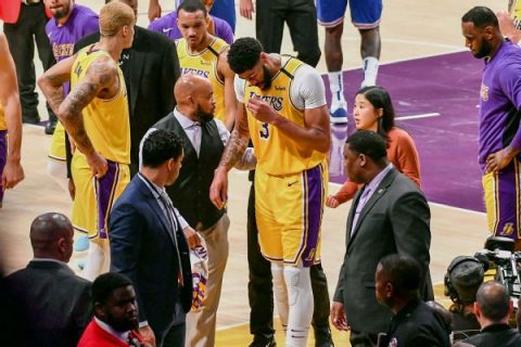 AD ‘getting closer,’ in no rush with Lakers hot