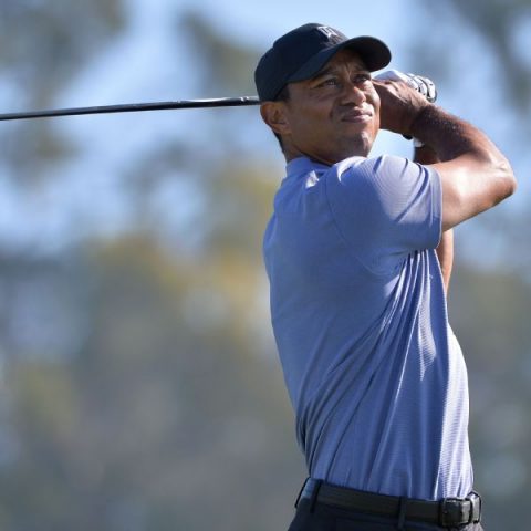 Tiger 3 off lead at Torrey Pines after opening 69