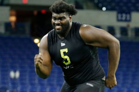 364-lb OT Becton has combine abuzz after 5.1 40