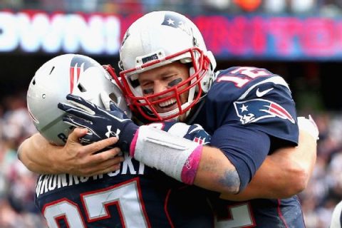 Gronk: Hinted to Brady about return 2 months ago
