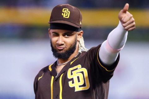 Tatis Jr. on deal: ‘I want the statue on one team’
