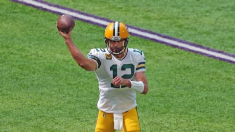 Fantasy trades: Aaron Rodgers, Deshaun Watson among players to consider in deals