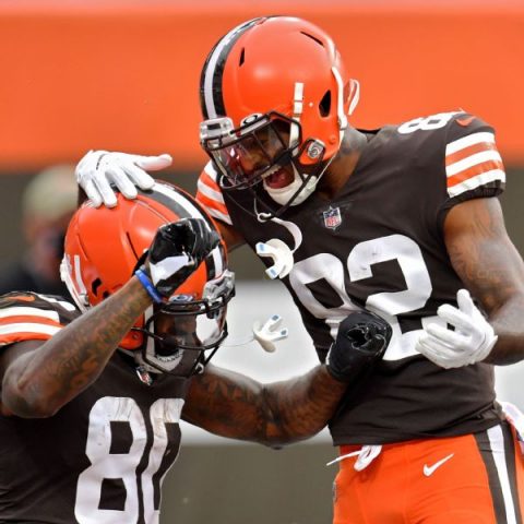 Browns 4-1 for first time since Belichick was coach