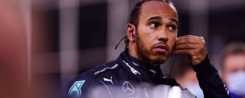 Hamilton: Full-capacity British GP feels premature