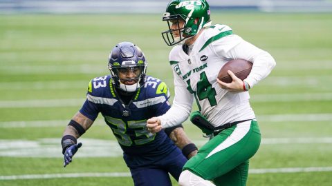 Adams sets DB sacks mark as Seattle routs Jets