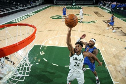 Giannis’ 5-year plan: Kids and a championship