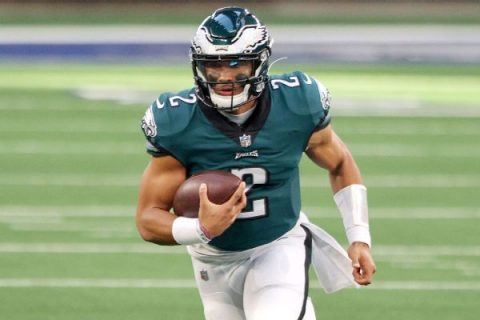 Eagles not ready to name Hurts starting QB