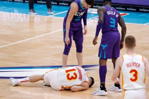 Hawks’ Bogdanovic suffers fractured right knee