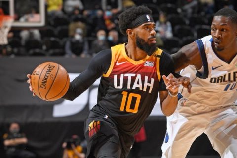 Agents: Conley staying with Jazz on 3-year deal