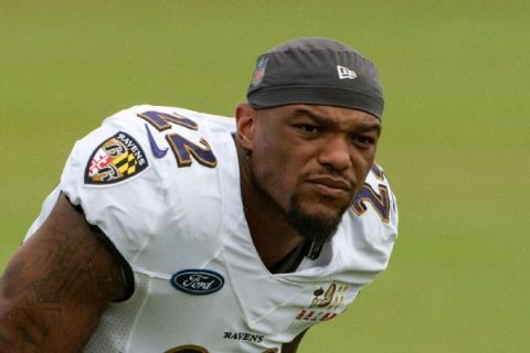 Ravens’ Smith, family safe after gunpoint robbery