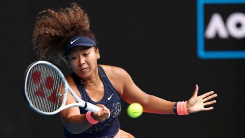 Osaka, Serena show resolve in Melbourne, keep potential semis clash alive