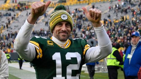 Jodie Foster thanked Aaron Rodgers in her Golden Globes acceptance speech