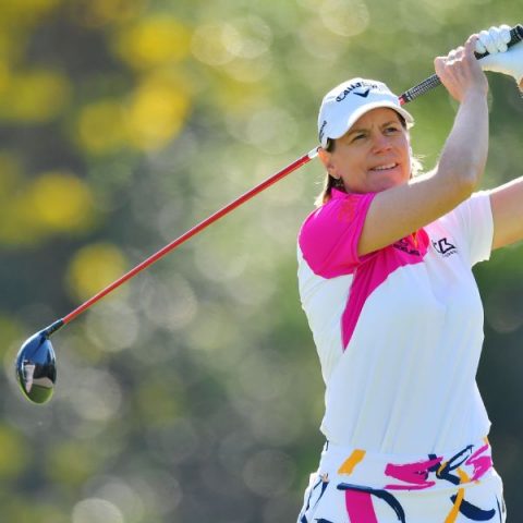 Sorenstam, in first event since 2008, makes cut