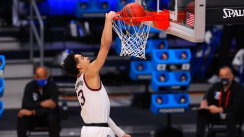 Gonzaga is playing like there’s no pressure to make NCAA tournament history