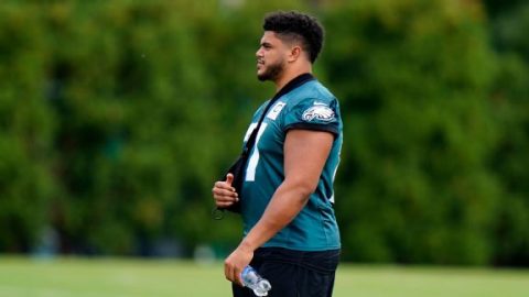 This Eagles player found key to happiness: He quit social media
