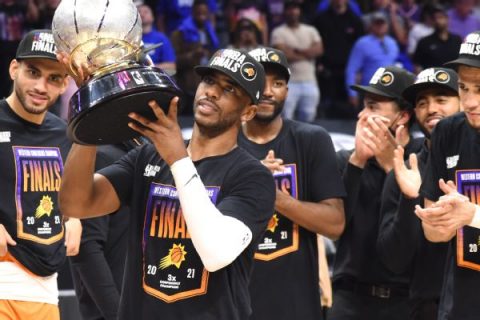 Suns installed as Finals favorites over Bucks