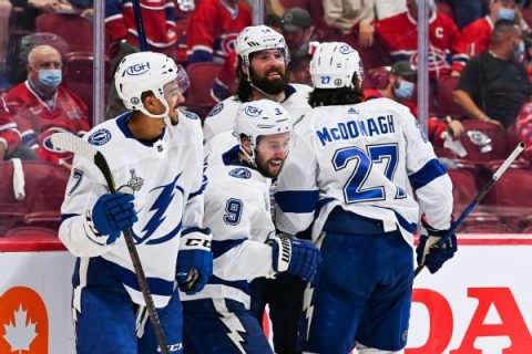 Lightning families can’t go to Canada to celebrate