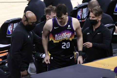 Suns forward Saric suffered torn ACL in Game 1