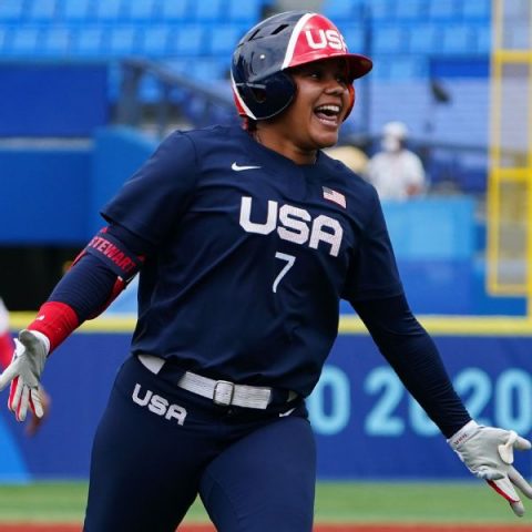U.S. softball 5-0, will bat last in gold-medal game