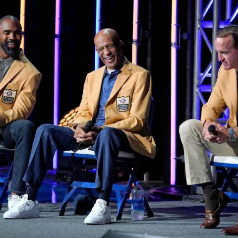Manning, ’21 class inducted to cap HOF weekend