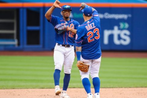 Baez: Mets’ thumbs down celebration jab at fans