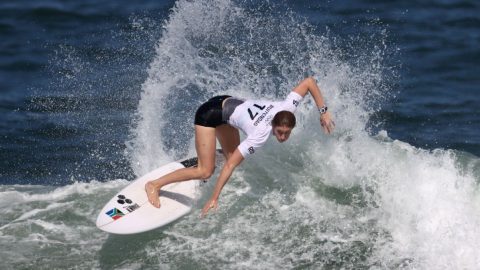 South Africa’s silver surfer Bianca Buitendag inspired by mom’s cancer fight