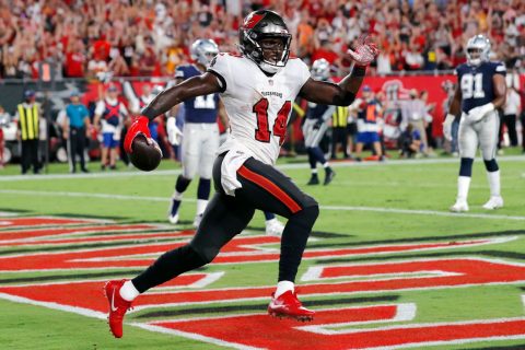 WR Godwin receives Tampa Bay’s franchise tag