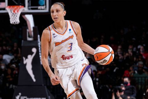 Taurasi jets home in time for birth of daughter