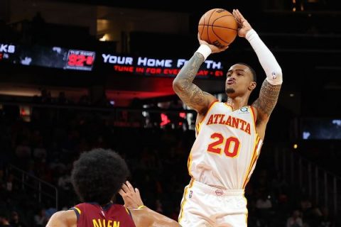Hawks PF Collins to miss time with foot strain