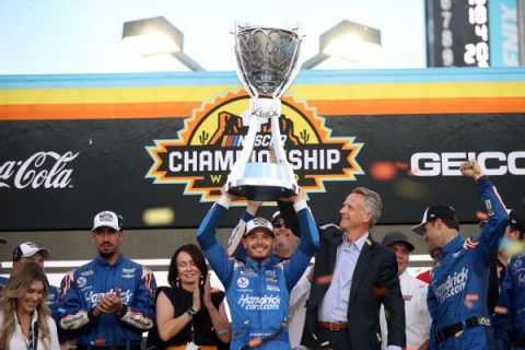 Larson wins 1st NASCAR title in return from ban