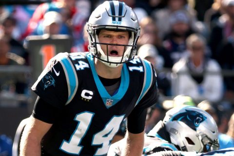 Source: Panthers’ Darnold has shoulder fracture