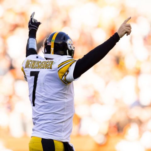 Sources: Big Ben playing last season for Steelers