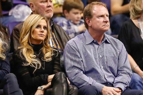Ex-Suns employees contacted by Sarver’s wife