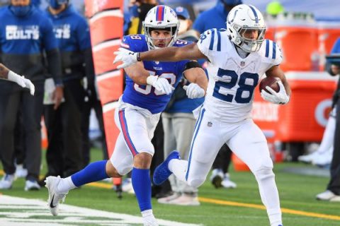 Taylor-made win: Colts RB with 5 TDs vs. Bills