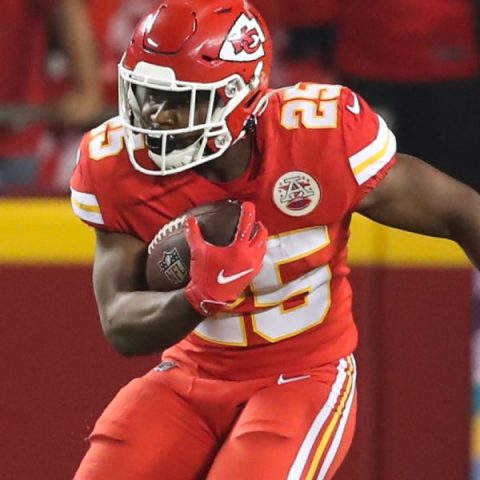 Chiefs activate RB Edwards-Helaire off injured list