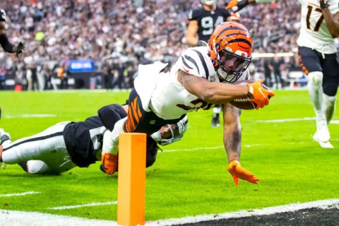 Sources: Mixon tests positive; Burrow also out
