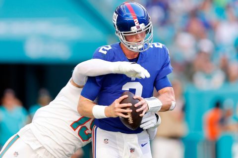 Giants QB Glennon concussed in loss to Dolphins