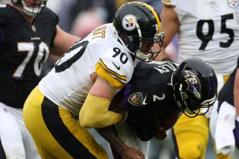Watt ties NFL sack mark as Steelers stay alive