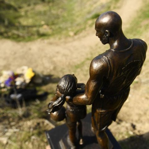 Statue of Kobe, daughter placed at site of crash