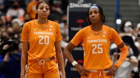 Women’s hoops: Is it time for Tennessee to panic as it tumbles out of the top 10?
