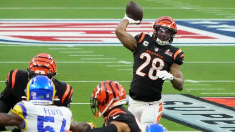Follow live: Bengals answer Stafford’s two TDs with Mixon-Higgins trick play