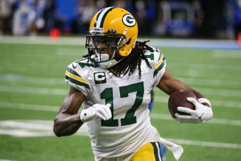 Packers tag Adams, keep star WR with Rodgers