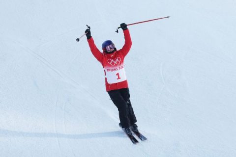 Gu captures ski halfpipe for historic third medal