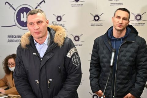 HOF boxers Klitschko brothers to fight for Ukraine
