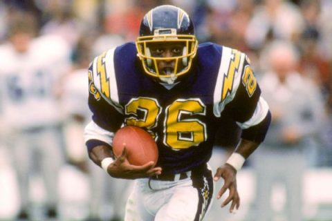 Former Auburn, Chargers RB James dies at 59