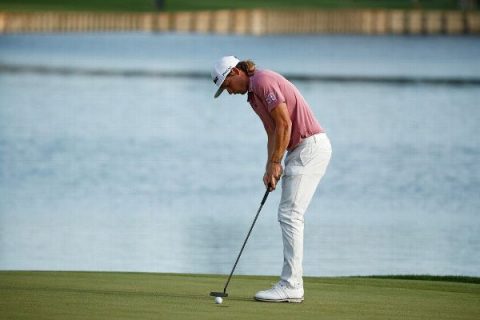 Smith wins the Players with big putts, gutsy shot