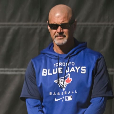 Blue Jays pitching coach Walker arrested for DUI