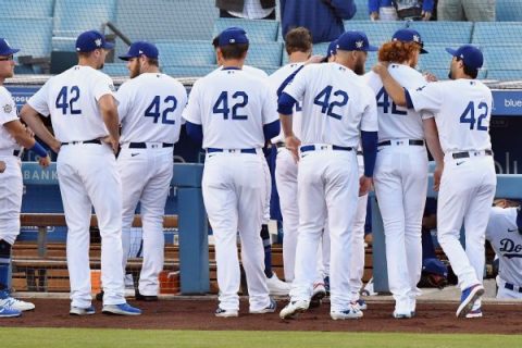 All of MLB to wear Robinson’s 42 in Dodger Blue